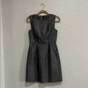 Banana Republic Womens‎ Size 4 Gray Houndstooth Pockets Sheath Dress Silk Blend